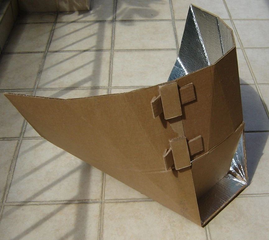 fun-panel cooker with plastic velcro flaps instead of interlocking 