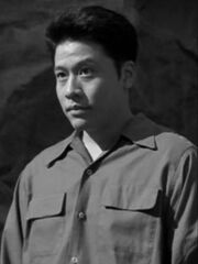 Harry Kim als Buster Kincaid
