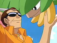 EP438 Giovanni comiendo de la fruta de Tropius