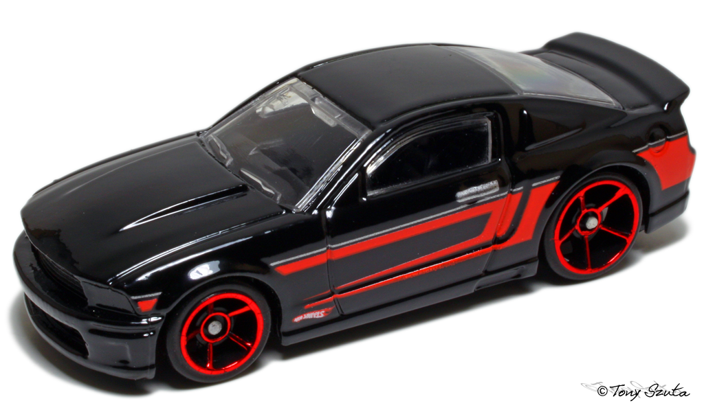 Hot Wheels 07 Ford Mustang