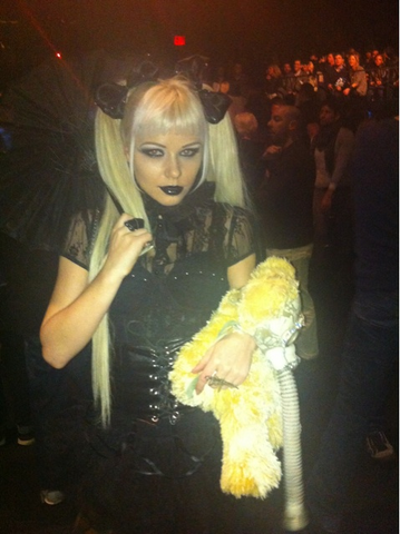 359px-Kerli_in_New_York_during_Fashion_W