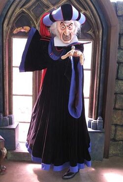 Judge Claude Frollo HKDL