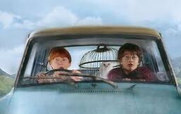 Harry i ron lecą do Hogwaryu