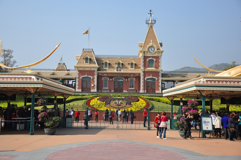 Image - Hong Kong Disneyland Railroad Main Street Station.jpg - DisneyWiki