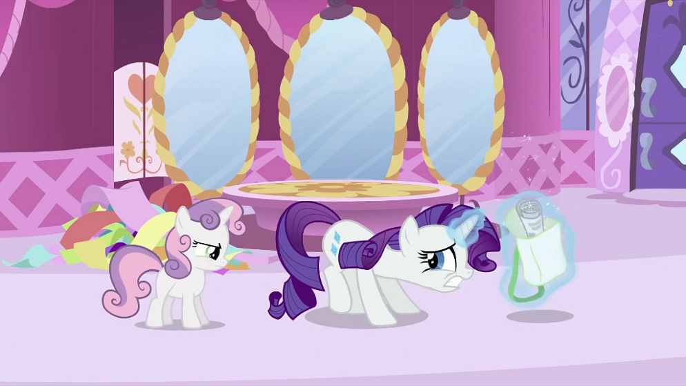 http://img4.wikia.nocookie.net/__cb20120403120156/mlp/images/b/b2/Rarity_putting_newspaper_back_in_saddlebag_S2E23.png