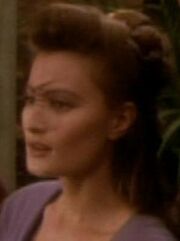 Bajoranerin als Geschenk fuer den neuen Sirah 3