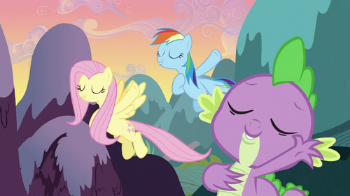 [Bild: 500px-Spike,_Rainbow_Dash_and_Fluttershy...g_S3E2.png]