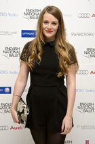 Cara Theobold