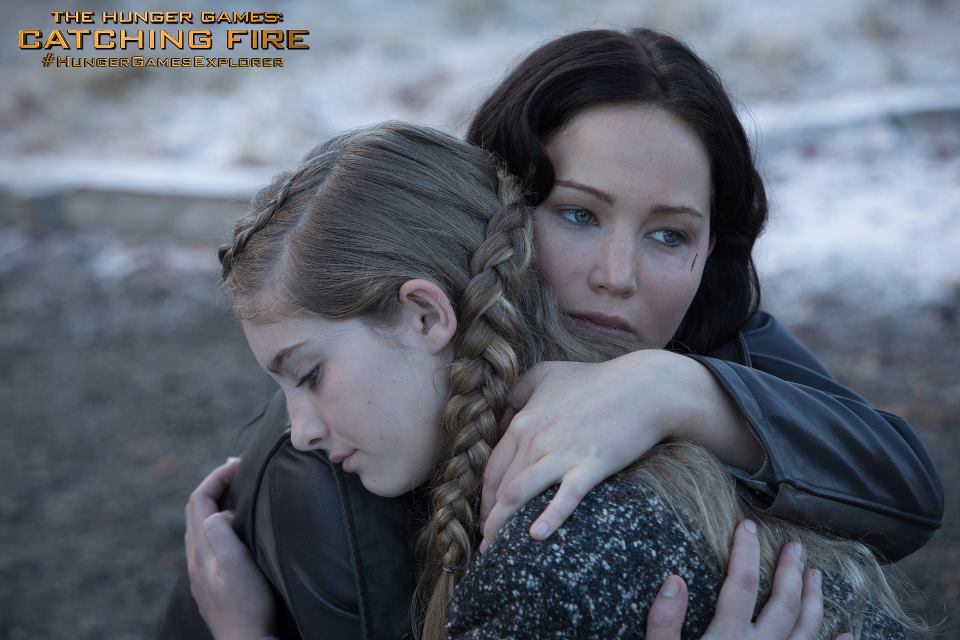 http://img4.wikia.nocookie.net/__cb20130411112142/thehungergames/images/e/e2/Katniss_Prim_Catching_Fire.jpg