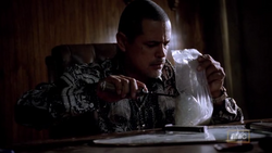 1x06 Crazy Handful of Nothin