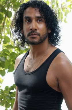 Naveen-Andrews-05-250x380.jpg