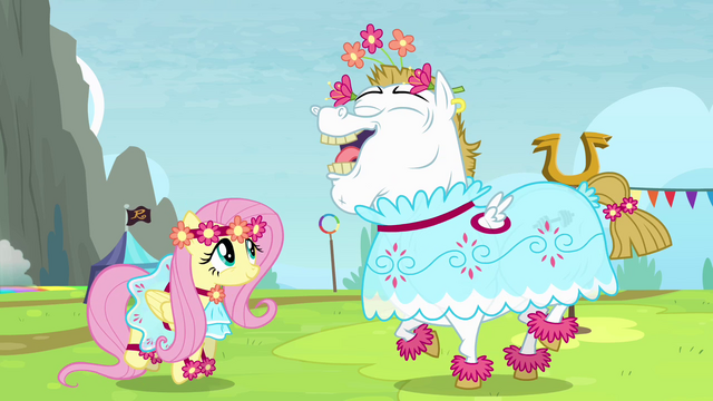 640px-Fluttershy_and_Bulk_in_dresses_S4E10.png
