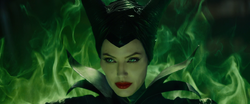 Maleficent-(2014)-18