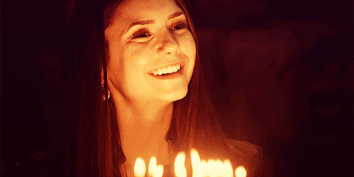 File:Caroline-Forbes-the-vampire-diaries-tv-show-31280960-500-250.gif
