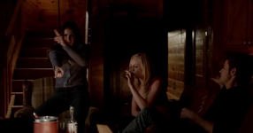 Elena-Caroline-Stefan 5x20