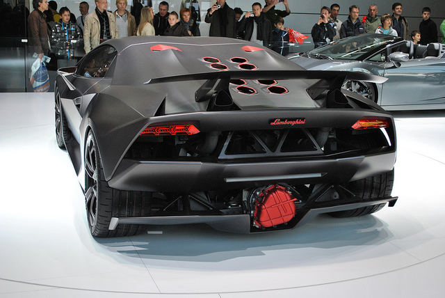Lamborghini-Sesto-Elemento-Back-View.jpg