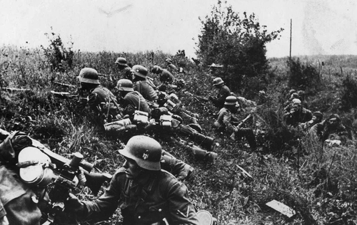 weapons of world war 2 essays Infantry weapons of world war 2 infantry weapons of world war 2 this essay details the various classes of weapons carried and used by infantry soldiers. weapons of world war 2 essays Infantry weapons of world war 2 infantry weapons of world war 2 this essay details the various classes of weapons carried and used by infantry soldiers.