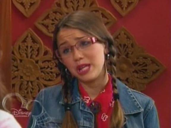 Luann Stewart (portrayed by Miley Cyrus) is Miley&#39;s evil cousin who looks identical to Miley, Her daddy is Robby Ray&#39;s cousin. In her first and last episode ... - Luann_Stweart_2_