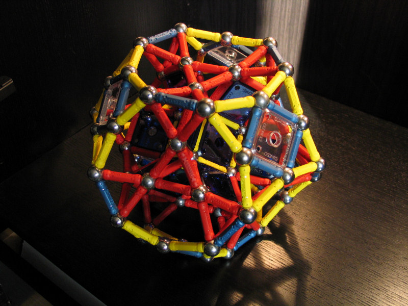 Enneagonal Polyhedron - Geomag Wiki