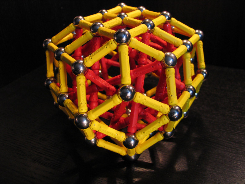 Intersecting Structure - Geomag Wiki