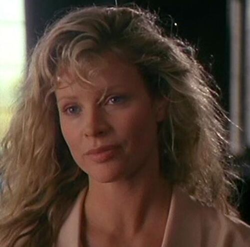 Kim Basinger - Batman Wiki