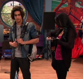 Image - Beck and Jade in Jade Gets Crushed.PNG - Victorious Wiki