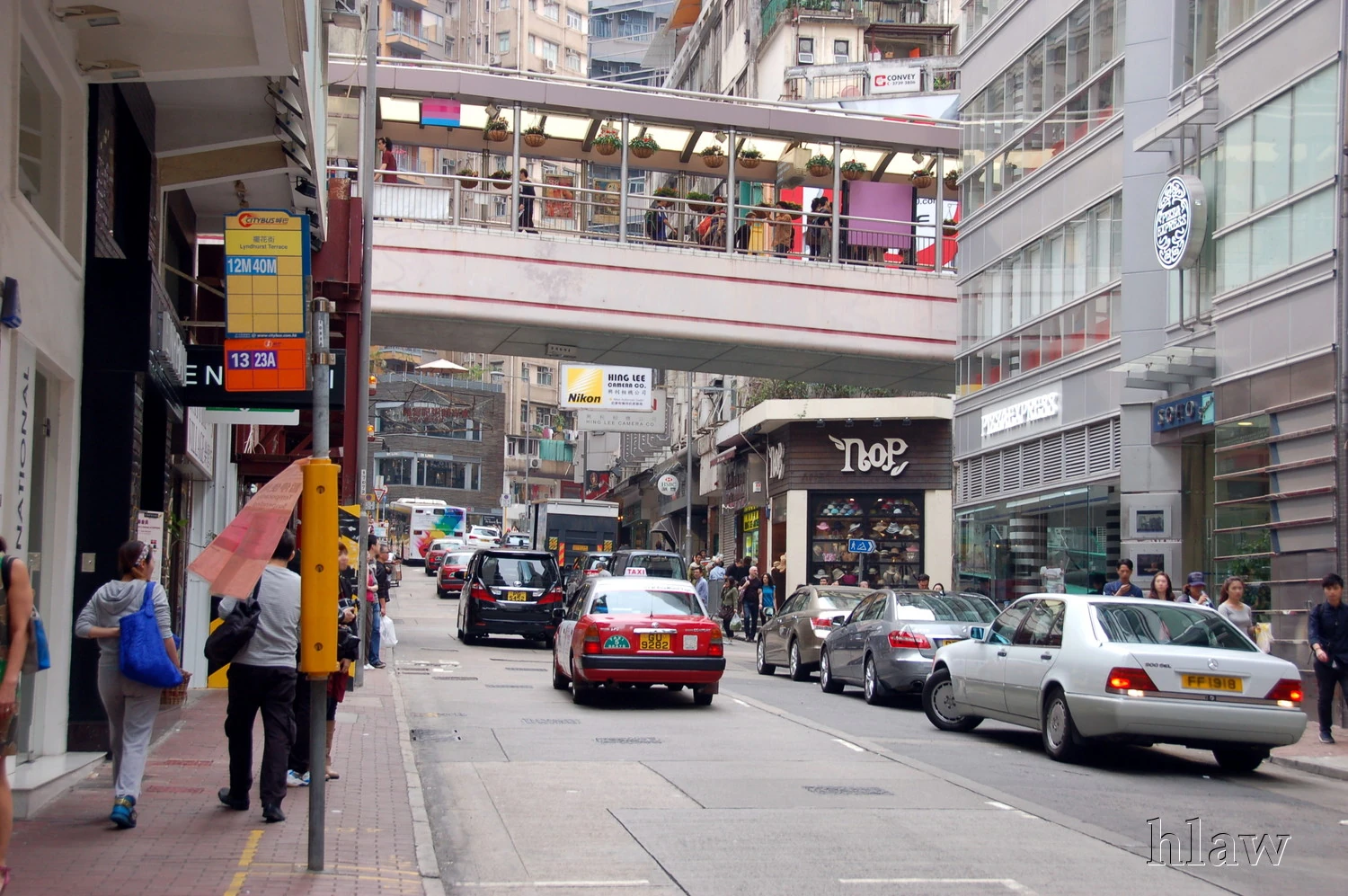 车站代号  1084 所属行政分区  中西区 地方  中环 位置  摆花街30