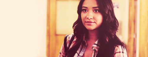 20 Things You Should NEVER Say To A Pretty Little Liars Fan